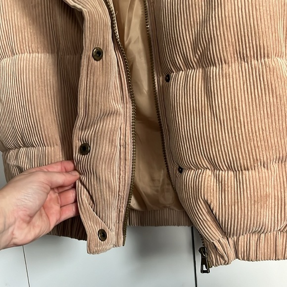 Puffer Jacket - Picture 8 of 9